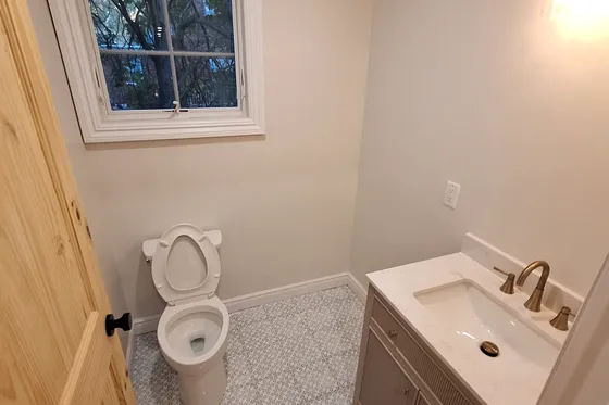 Powder room in Mountain Lakes, NJ, cleaned by Milu Legacy Cleaning